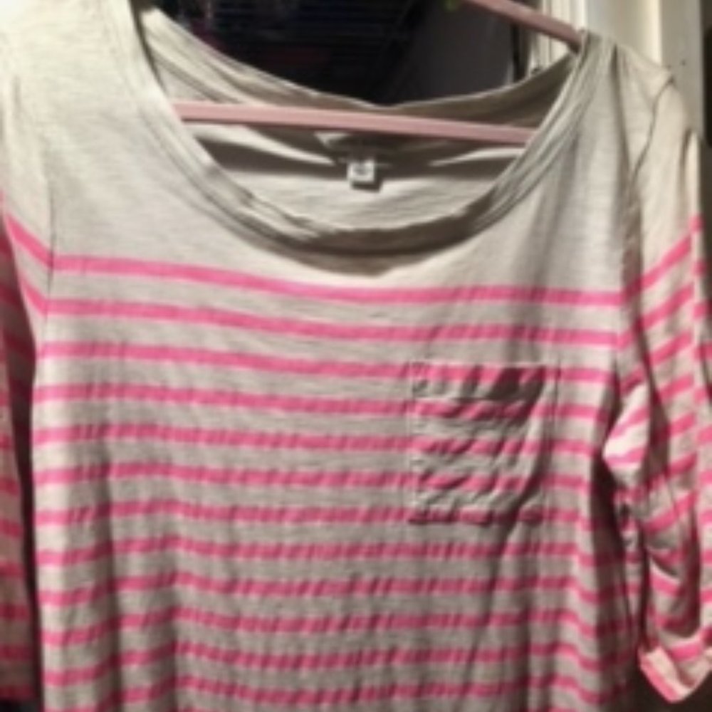 Banana Republic pink and white striped Tall XL short sleeve shirt - Picture 3 of 4